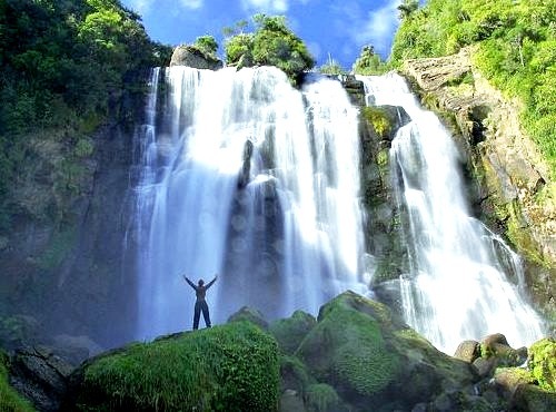 by Kathrin & Stefan on Flickr.Marokopa Falls - North Island of New Zealand.